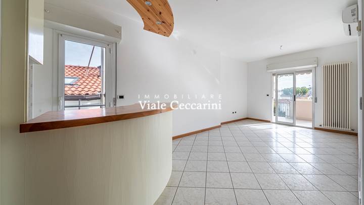 Imperdibile attico con solarium vista mare