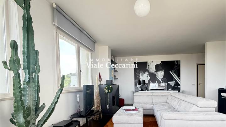 Elegante e raffinato appartamento con splendita vista mare 